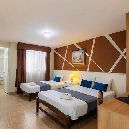 Hotel Country Trujillo Encalada Exterior photo