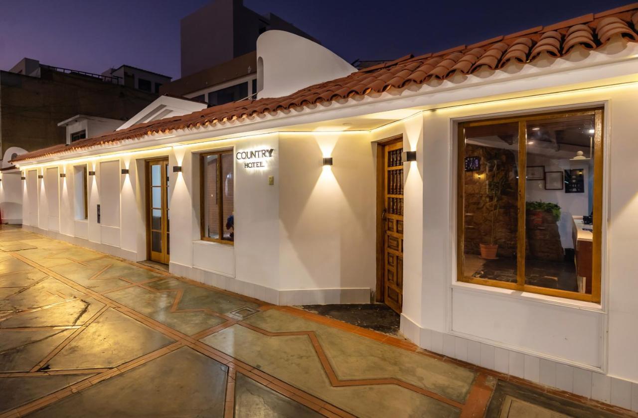 Hotel Country Trujillo Encalada Exterior photo