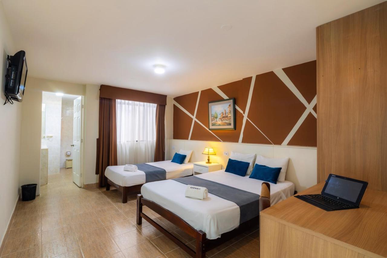 Hotel Country Trujillo Encalada Exterior photo