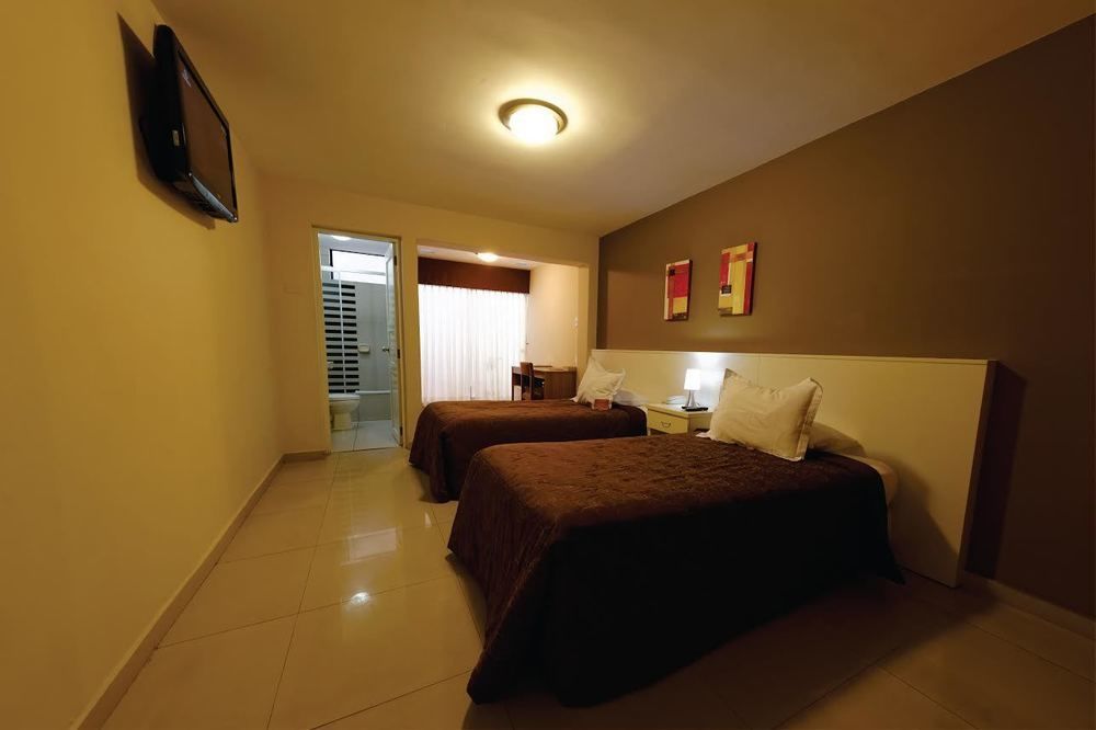 Hotel Country Trujillo Encalada Exterior photo